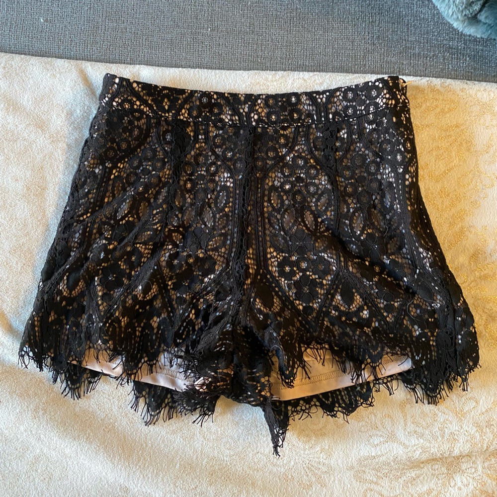 Forever 21 Lace Shorts‎